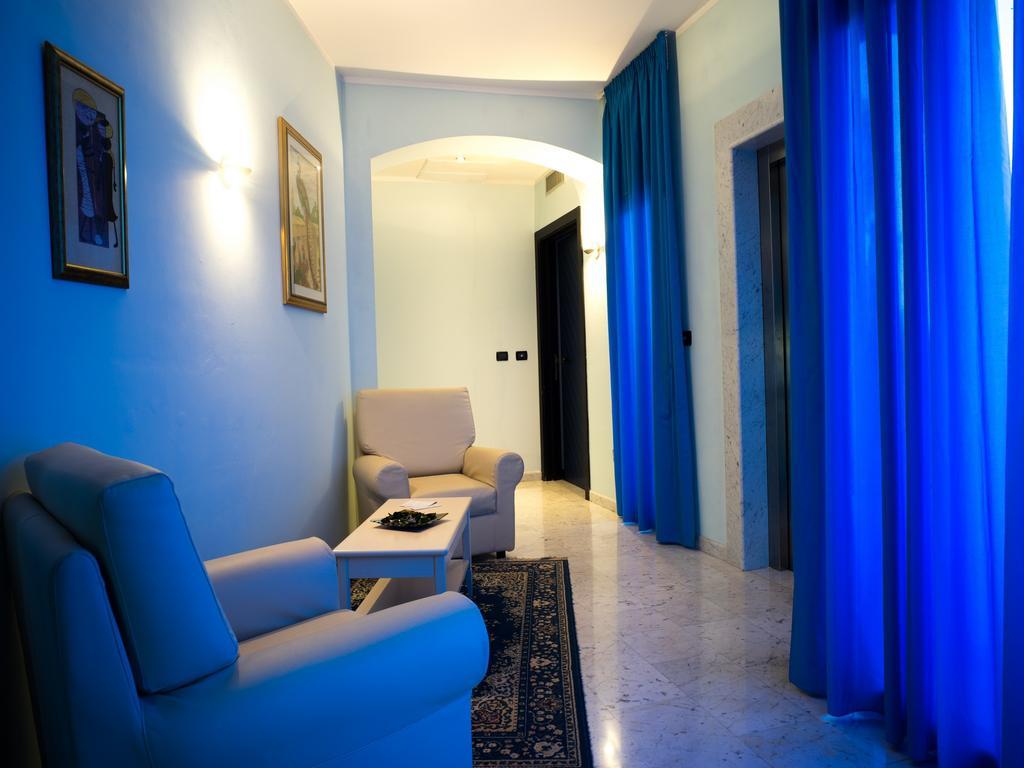 Hotel Select Atessa Exterior photo
